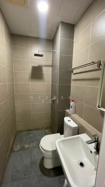 Servis Apartment untuk Disewa di D'Pristine - Werner Kee - Bathroom - PropertyGuru.com.my
