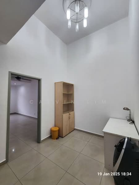 Rumah Teres 2 Tingkat untuk Dijual di Setia Alam (Selangor) - Calvin Lim - Study - PropertyGuru.com.my