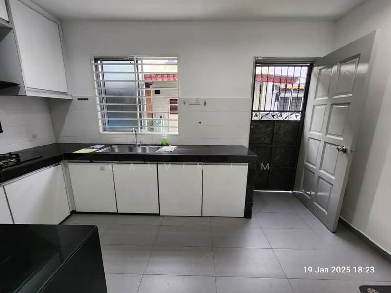 Rumah Teres 2 Tingkat untuk Dijual di Setia Alam (Selangor) - Calvin Lim - Kitchen - PropertyGuru.com.my