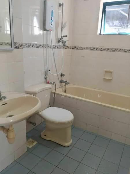 Kondominium untuk Disewa di Casa Lago - Li Xuan Lim - Bathroom - PropertyGuru.com.my