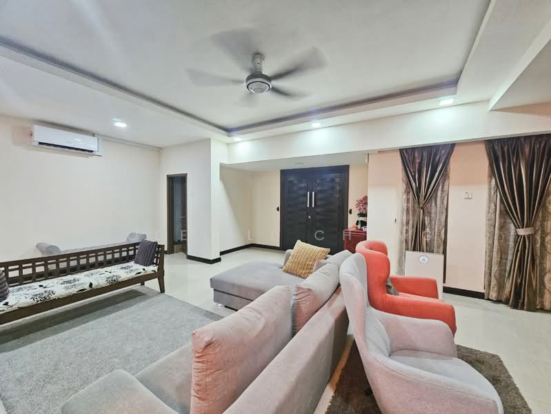 Rumah Teres 2-Tingkat untuk Dijual di Putra Avenue (Subang Jaya) - Nobeille Chung - Living Room - PropertyGuru.com.my
