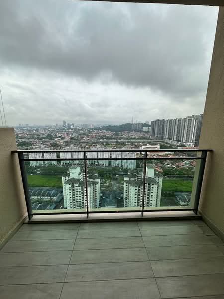 Service Residence for Rent at Bloomsvale Menara Vista Petaling - Vincent Yeoh - Balcony - PropertyGuru.com.my