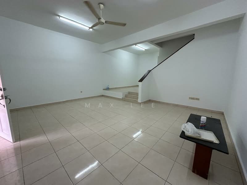 Rumah Teres untuk Dijual di Bandar Sungai Long (Selangor) - Max Lee - Living Room - PropertyGuru.com.my