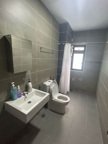 Servis Apartment untuk Dijual di HYVE - Felicia Ng - Bathroom - PropertyGuru.com.my