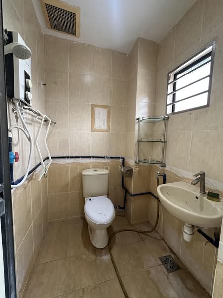Rumah Teres 2 Tingkat untuk Dijual di Kampung Batu Muda (Batu Caves) - Vincent Leong - Bathroom - PropertyGuru.com.my