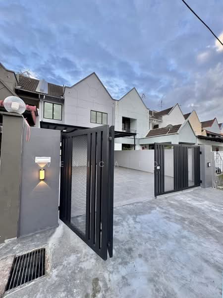 Rumah Teres 2 Tingkat untuk Dijual di Bandar Baru Permas Jaya - Venica For - PropertyGuru.com.my