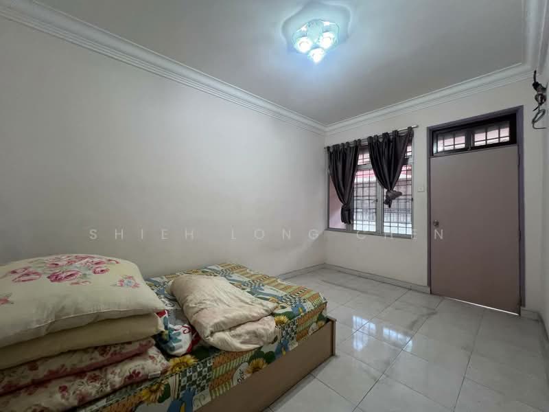 Rumah Teres 2 Tingkat untuk Dijual di Taman Megah (Pontian) - Shieh Long Chen - Bedroom - PropertyGuru.com.my