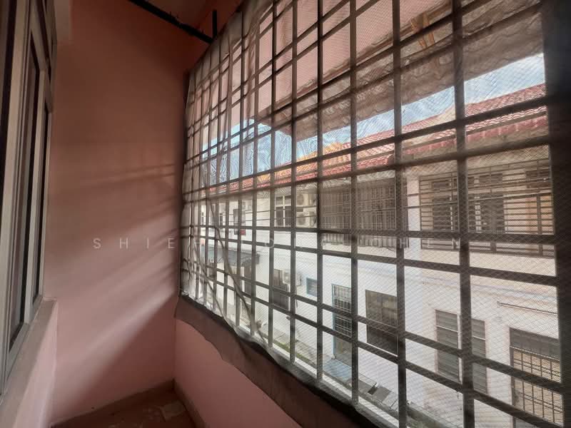 Rumah Teres 2 Tingkat untuk Dijual di Taman Megah (Pontian) - Shieh Long Chen - Balcony - PropertyGuru.com.my
