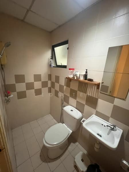 Kondominium untuk Disewa di Royal Domain Sri Putramas 2 - Leon Teh - Bathroom - PropertyGuru.com.my