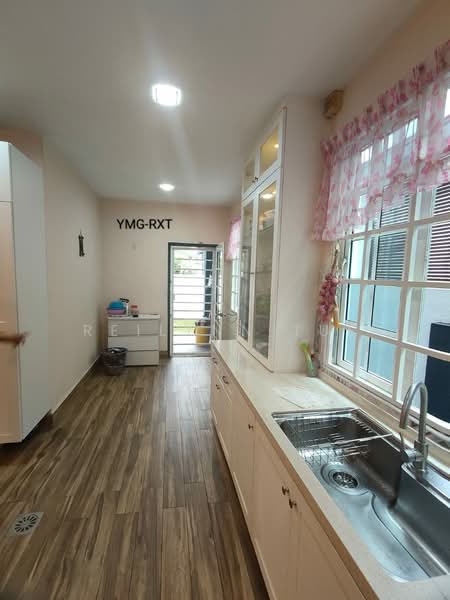 Semi-Detached House for Sale in Bandar Parklands (Klang) - Reilynn Tue - Kitchen - PropertyGuru.com.my