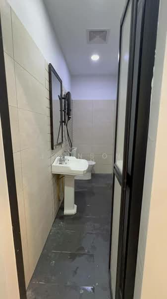 Semi-Detached House for Rent in Johor Bahru (Johor) - Johnson Tan - Bathroom - PropertyGuru.com.my