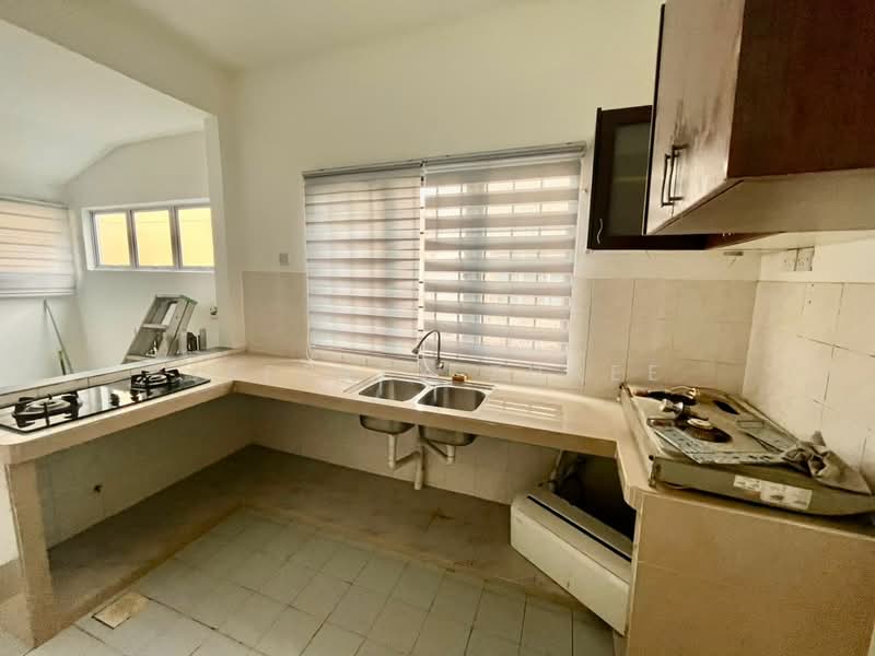 Rumah Teres 2 Tingkat untuk Dijual di Saujana Utama (Selangor) - Jeffrey Zuree - Kitchen - PropertyGuru.com.my