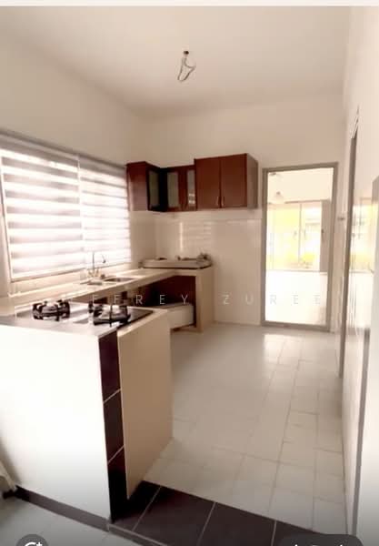 Rumah Teres 2 Tingkat untuk Dijual di Saujana Utama (Selangor) - Jeffrey Zuree - Kitchen - PropertyGuru.com.my