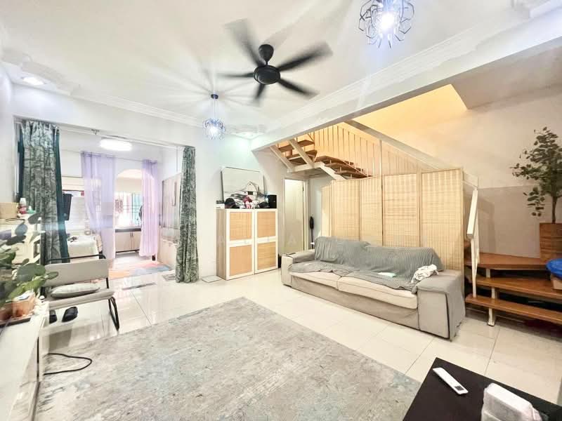 Rumah Teres 2 Tingkat untuk Dijual di Kajang (Selangor) - Nur Alia Omar - Living Room - PropertyGuru.com.my