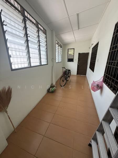 Rumah Teres 1 Tingkat untuk Dijual di Taman Gamelan (Menglembu) - Nicholas Lee - Corridor - PropertyGuru.com.my