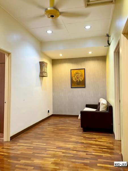 Rumah Teres untuk Dijual di Bandar Botanic (Klang) - Reilynn Tue - Living Room - PropertyGuru.com.my