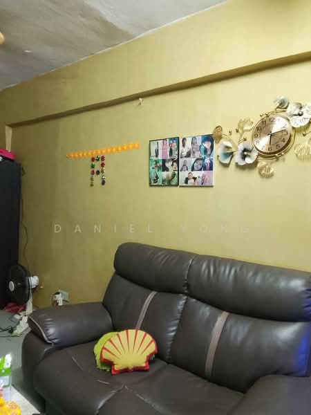 Flat for Sale at Taman Tan Sri Yaacob - Daniel Yong - Living Room - PropertyGuru.com.my