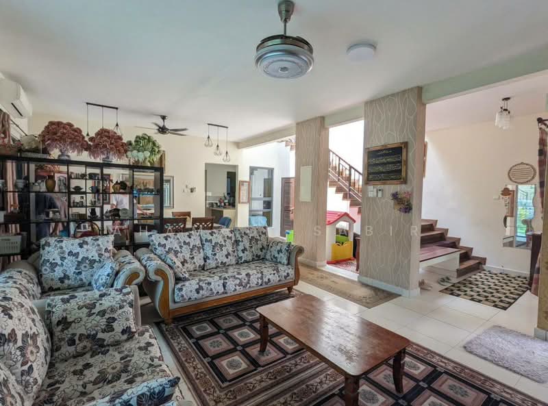 Rumah Teres 2 Tingkat untuk Dijual di Shah Alam (Selangor) - Ahamadi Sabir - Living Room - PropertyGuru.com.my