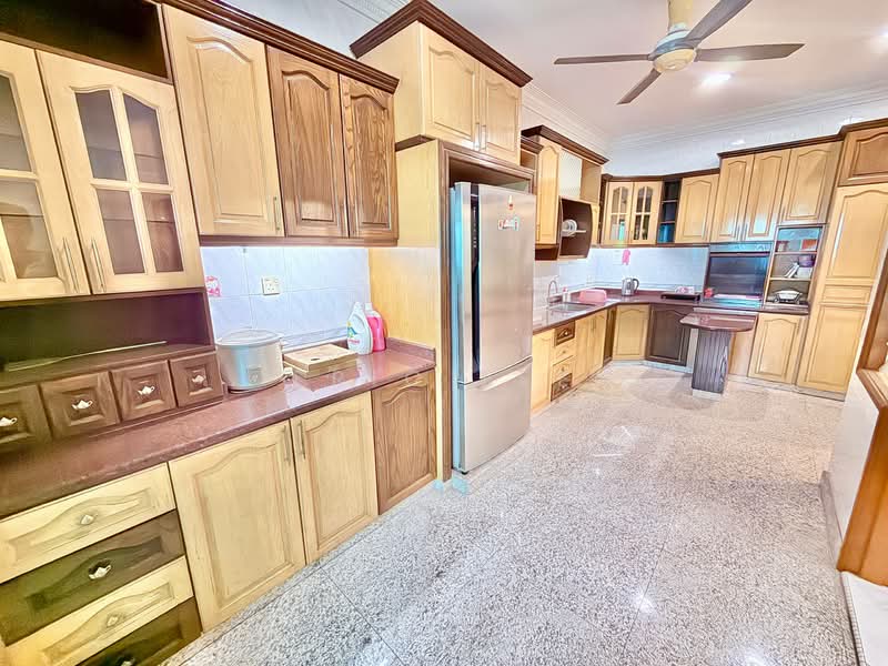 Rumah Berkembar untuk Dijual di Taman Sutera (Johor Bahru) - Eric Lee - Kitchen - PropertyGuru.com.my