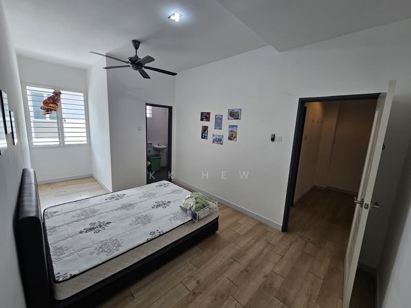 Rumah Teres 3 Tingkat untuk Disewa di Semenyih (Selangor) - KK HEW - Bedroom - PropertyGuru.com.my