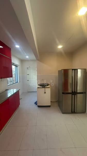 2-storey Terraced House for Rent in Kemuning Utama (Shah Alam) - Joey Wong - Kitchen - PropertyGuru.com.my