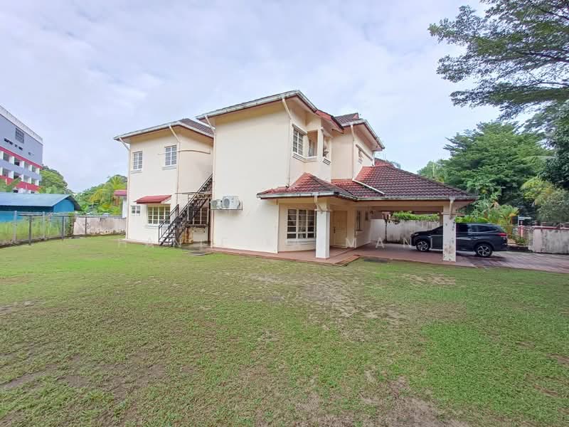 Rumah Berkembar untuk Dijual di Kota Damansara (Selangor) - Hanif Kasmani - Exterior - PropertyGuru.com.my