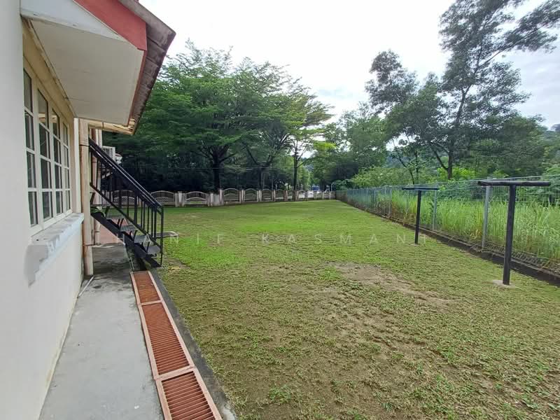 Rumah Berkembar untuk Dijual di Kota Damansara (Selangor) - Hanif Kasmani - Exterior - PropertyGuru.com.my