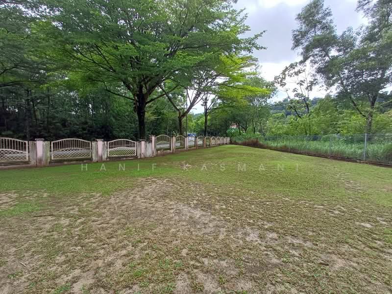 Rumah Berkembar untuk Dijual di Kota Damansara (Selangor) - Hanif Kasmani - Exterior - PropertyGuru.com.my