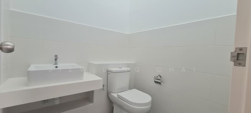 Rumah Teres 2 Tingkat untuk Dijual di Beranang (Selangor) - Siew Ling Chai - Bathroom - PropertyGuru.com.my