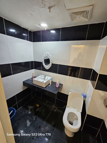 Office for Rent in Taman Malim Jaya (Bachang) - Vito Lee - Bathroom - PropertyGuru.com.my