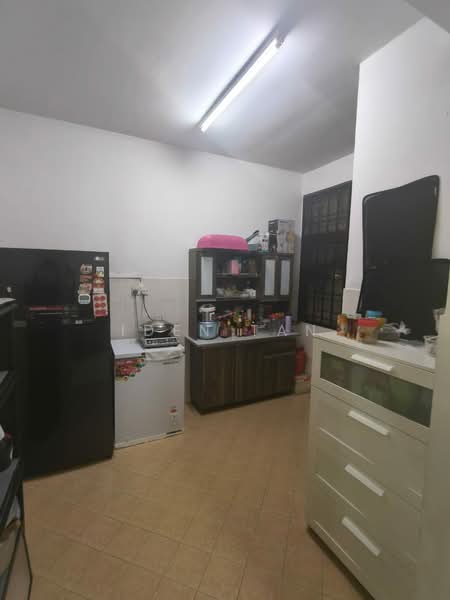2-storey Terraced House for Sale in Mutiara Rini (Skudai) - Iden Tan - Kitchen - PropertyGuru.com.my