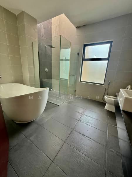 Rumah Berkembar untuk Dijual di Senai (Johor) - May Chong - Bathroom - PropertyGuru.com.my