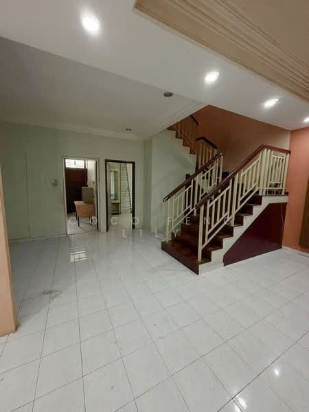 Rumah Teres 2 Tingkat untuk Dijual di Taman Setia Indah (Tebrau) - Coco Feng Lily - Living Room - PropertyGuru.com.my