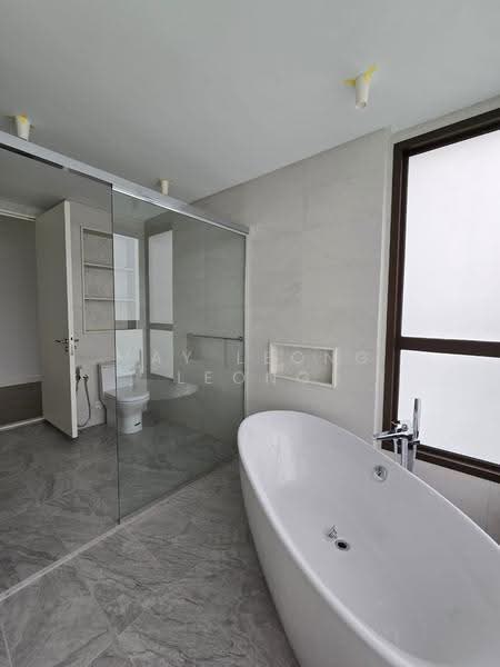 Kediaman Servis untuk Dijual di Jendela Residences - May Leong - Bathroom - PropertyGuru.com.my