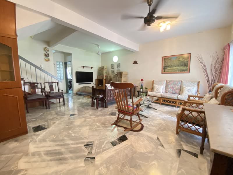 2-storey Terraced House for Sale in Ampang Jaya (Ampang) - Max Lee - Living Room - PropertyGuru.com.my