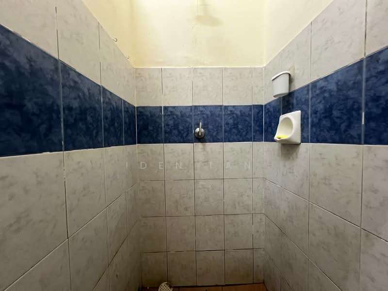 Rumah Teres 2 Tingkat untuk Dijual di Kangkar Pulai (Skudai) - Iden Tan - Bathroom - PropertyGuru.com.my