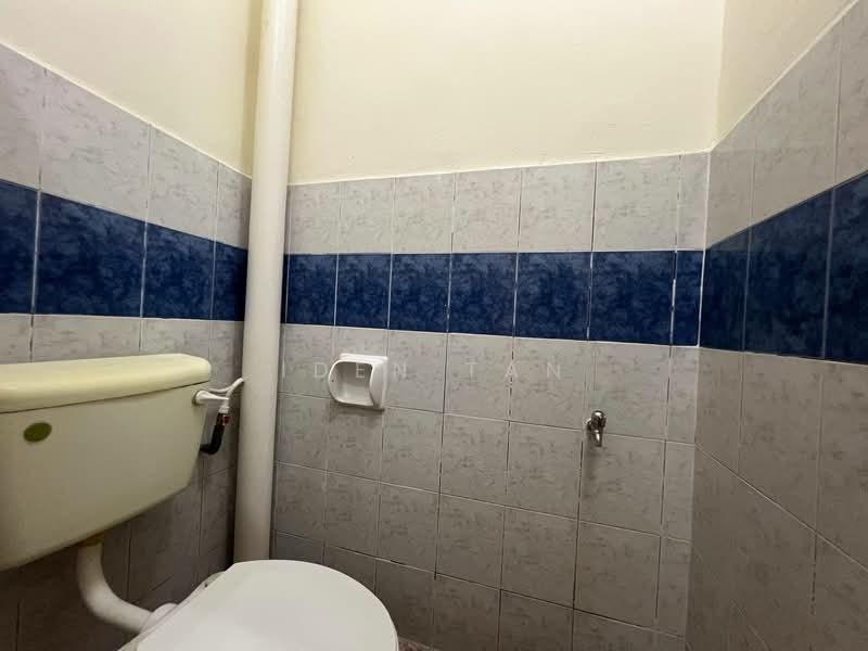Rumah Teres 2 Tingkat untuk Dijual di Kangkar Pulai (Skudai) - Iden Tan - Bathroom - PropertyGuru.com.my