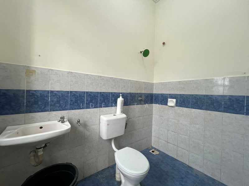 Rumah Teres 2 Tingkat untuk Dijual di Kangkar Pulai (Skudai) - Iden Tan - Bathroom - PropertyGuru.com.my