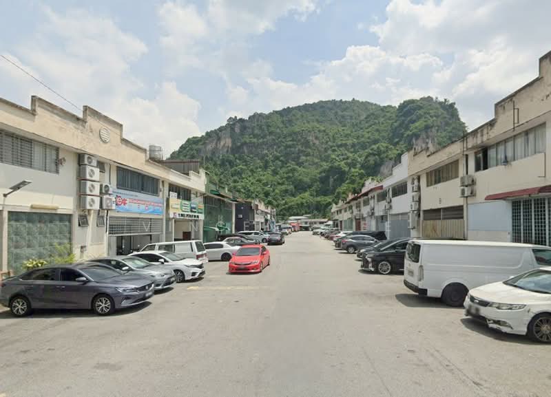 Factory for Rent in Taman Industri Bolton (Batu Caves) - Vincent Lee - Exterior - PropertyGuru.com.my
