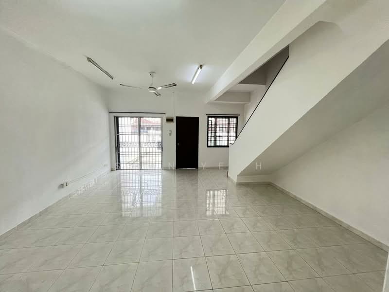 Rumah Teres 2 Tingkat untuk Dijual di Tebrau (Johor) - Sean Yeoh - Living Room - PropertyGuru.com.my