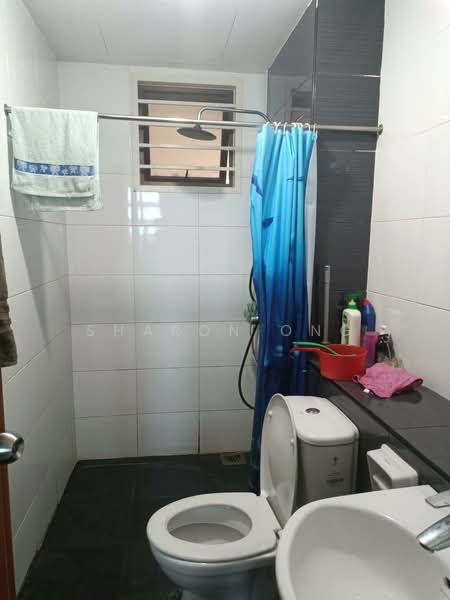 Service Residence for Sale at Sky Gardens Residences - Sharon Ong - Bathroom - PropertyGuru.com.my