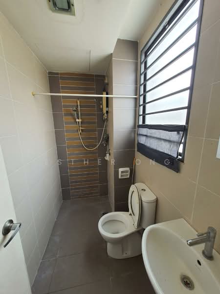 Townhouse for Sale in 16 Sierra (Puchong) - Esther Ong - Bathroom - PropertyGuru.com.my