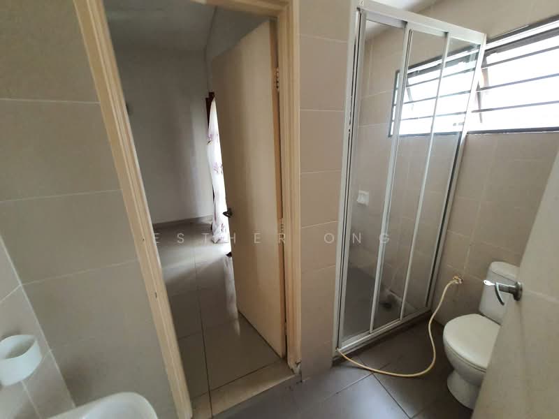 Townhouse for Sale in 16 Sierra (Puchong) - Esther Ong - Bathroom - PropertyGuru.com.my