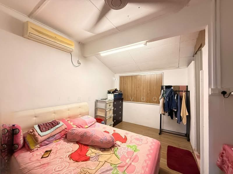 2-storey Terraced House for Sale in Taman Johor Jaya (Johor Bahru) - Jeremy Voon - Bedroom - PropertyGuru.com.my