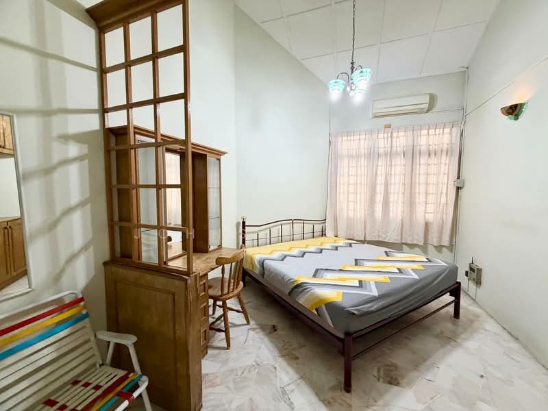 1-storey Terraced House for Sale in Bandar Uda Utama (Johor Bahru) - Johnson Tan - Bedroom - PropertyGuru.com.my
