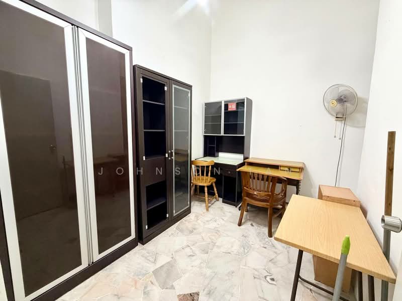 1-storey Terraced House for Sale in Bandar Uda Utama (Johor Bahru) - Johnson Tan - Study - PropertyGuru.com.my