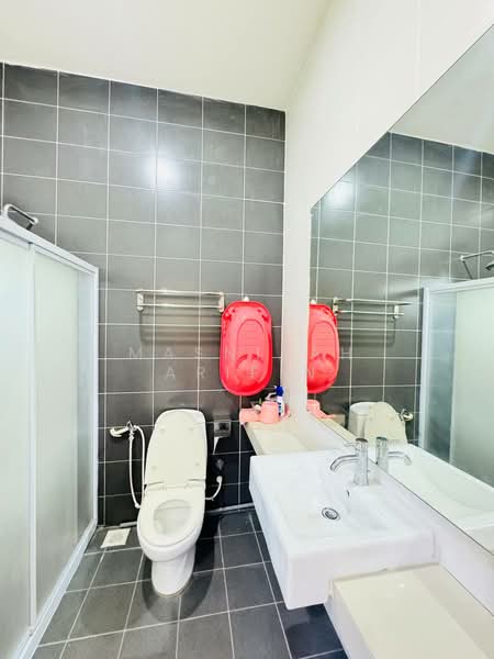 Zero-Lot Bungalow for Sale in Bandar Nusa Rhu (Shah Alam) - Masnizah Arifin - Bathroom - PropertyGuru.com.my