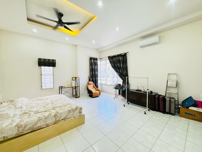 Zero-Lot Bungalow for Sale in Bandar Nusa Rhu (Shah Alam) - Masnizah Arifin - Bedroom - PropertyGuru.com.my