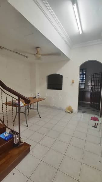 Rumah Teres 2 Tingkat untuk Dijual di Bandar Seri Alam (Masai) - Daniel Yong - Living Room - PropertyGuru.com.my