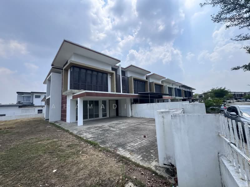 2-storey Terraced House for Sale in Shah Alam (Selangor) - Ahamadi Sabir - Exterior - PropertyGuru.com.my